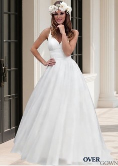 Sweep Train Tulle Beach Wedding Gown Spaghetti Straps
