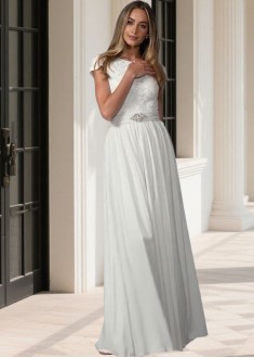 Elegant Lace and Chiffon A-Line Wedding Dress with Jewel Neckline