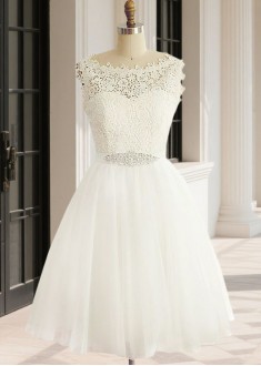 Short A-Line Bateau Lace Tulle Wedding Dress Sleeveless Mini