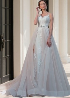 Elegant 2 in 1 Beach Wedding Ball Gown Tulle Jewel Neck Chapel Train Bridal Dress