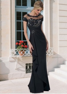 Elegant Black Tulle & Chiffon Mother of the Bride Dress – Jewel Neck Sheath Gown with T-Shirt Sleeves