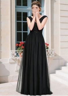 Black Tulle V-Neck A-Line Mother of the Bride Dress Black Tulle V-Neck A-Line Mother of the Bride Dress