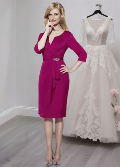 Elegant V Neck Knee-Length Chiffon Mother of the Bride Dress for Weddings