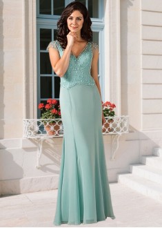 Elegant Chiffon V-Neck Mother of the Bride Dress – Full-Length Sheath with Cap Sleeves