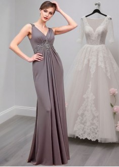 Elegant Full-Length Chiffon V-Neck Mother of the Bride Dress with Ruched