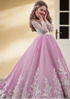 Elegant Tulle  A Line Floor Length Flower Girl Dresses with Lace Appliques