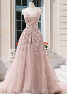 A-Line V-Neck Tulle Prom Dress – Spaghetti Strap Sweep Train Evening Gown
